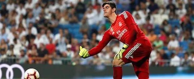 Fan Chelsea hả hê chứng kiến Courtois 'nhặt bóng' tại Real - Bóng Đá