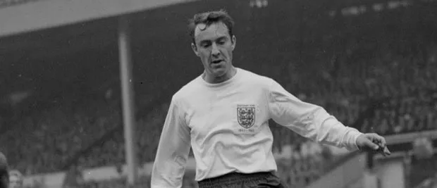 Ở tuổi 77, huyền thoại Jimmy Greaves đi xe lăn cổ vũ Tottenham trước trận đại chiến - Bóng Đá