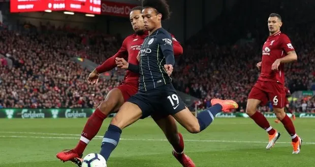 Có Van Dijk, hàng thủ của Liverpool đã thay đổi 'chóng mặt' thế nào? - Bóng Đá