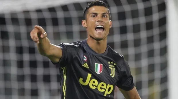 Sau 10 năm, Ronaldo đã thay đổi thế nào? - Bóng Đá