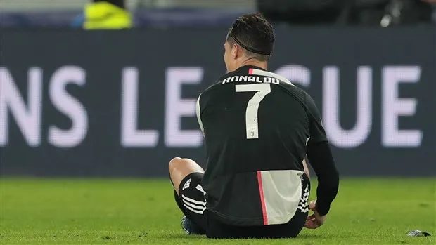 Trình làng phụ kiện mới, Ronaldo trở thành