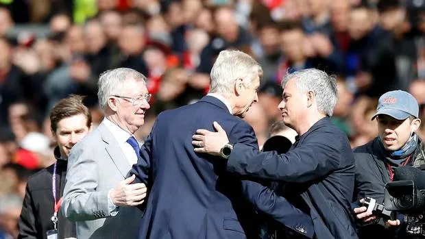 10 khoảnh khắc kinh điển nhất đại chiến M.U - Arsenal - Bóng Đá