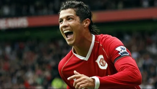 Sau 10 năm, Ronaldo đã thay đổi thế nào? - Bóng Đá