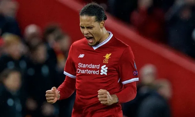 Có Van Dijk, hàng thủ của Liverpool đã thay đổi 'chóng mặt' thế nào? - Bóng Đá