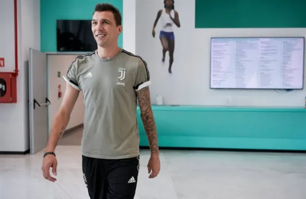 Hừng hực trở lại Juventus, Mandzukic nóng lòng gặp mặt Ronaldo - Bóng Đá