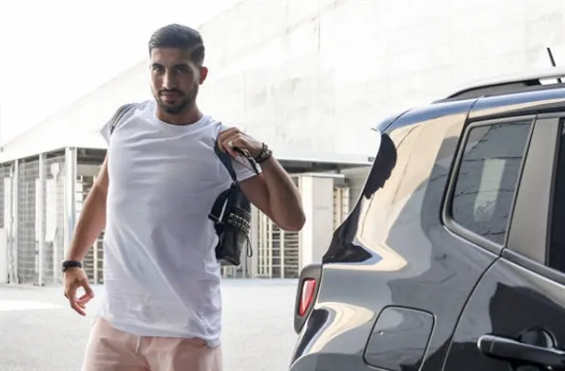 Emre Can hì hục chạy trong ngày hội quân tại Juventus - Bóng Đá