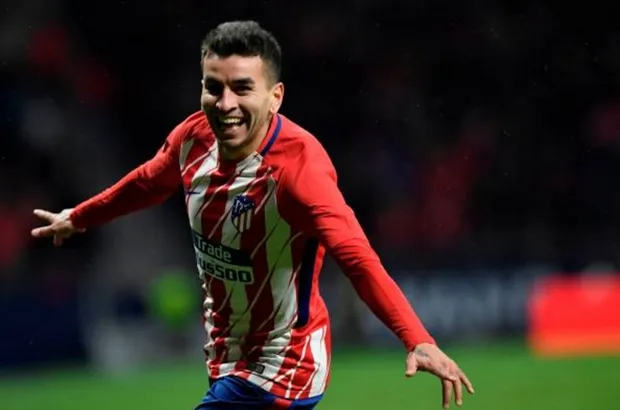 Godin phải trồng lại răng sau chiến thắng của Atletico - Bóng Đá