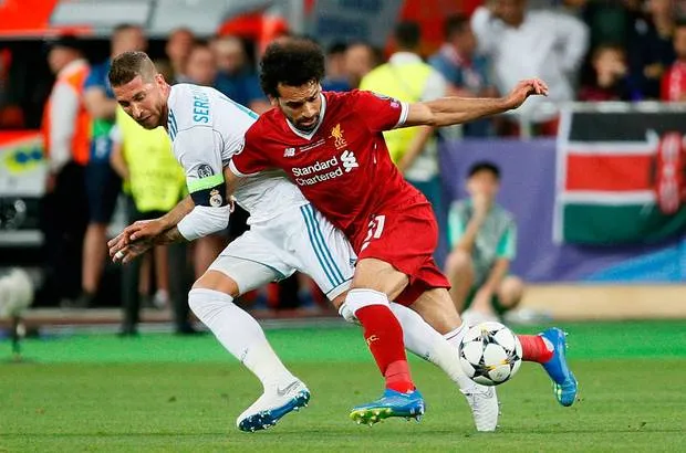  Klopp bức xúc tột cùng khi nhắc đến vụ va chạm Ramos với Salah - Bóng Đá