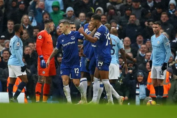 Chuyền bóng nhiều nhất nước Anh: Man City và Chelsea khác hẳn phần còn lại - Bóng Đá