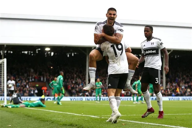 Chuyền bóng nhiều nhất nước Anh: Man City và Chelsea khác hẳn phần còn lại - Bóng Đá