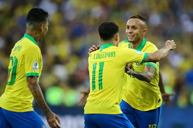Arsenal đạt thỏa thuận với Everton Soares - Bóng Đá