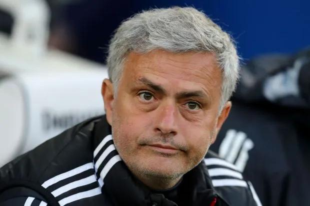 Pires chỉ ra sai lầm chuyển nhượng của HLV Mourinho - Bóng Đá