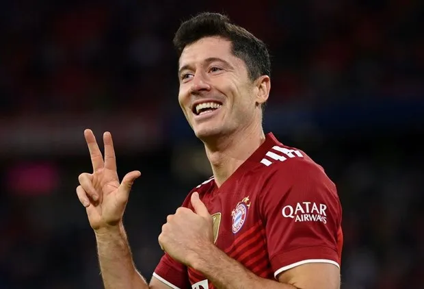 Man Utd open to Robert Lewandowski move with Bayern interested in Erling Haaland - Bóng Đá