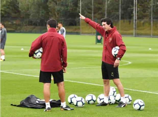 Emery ôm bóng, quyết không Aubameyang đụng vào - Bóng Đá