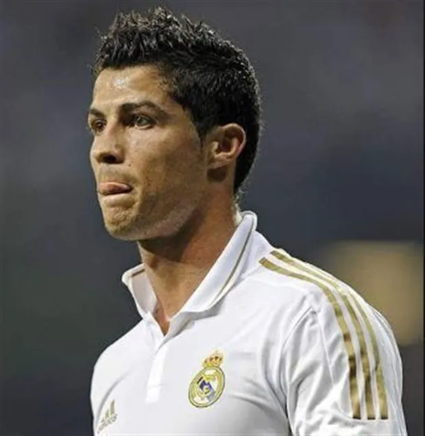 Sau 10 năm, Ronaldo đã thay đổi thế nào? - Bóng Đá