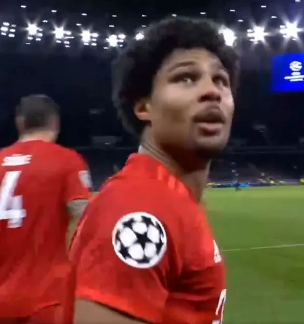 SỐC! Phá lưới Tottenham 4 lần, 'kẻ Arsenal từ bỏ' bị đồng đội đốn giò ngã chổng vó - Bóng Đá
