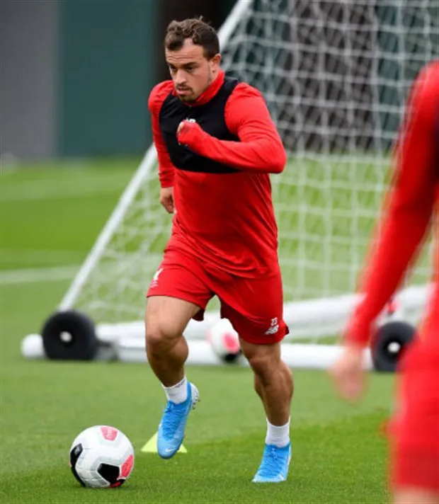Hàng loạt gương mặt lạ xuất hiện trong buổi tập của Liverpool - Bóng Đá