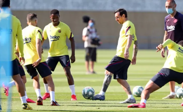 Messi is back to his best in training - Bóng Đá