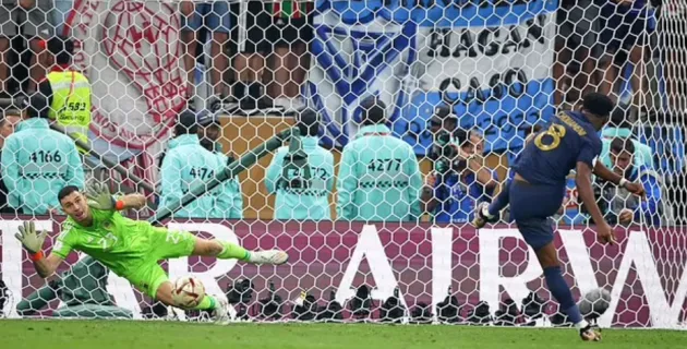 'I knew he was going to be nervous, he screwed up everything': Emiliano Martinez MOCKS Aurelien Tchouameni - Bóng Đá