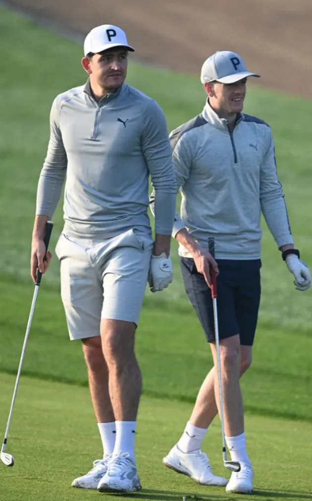 Five-a-side team sorted’ – Harry Maguire and Jordan Pickford link up with Lee Westwood at Dubai Desert Classic Pro-Am - Bóng Đá