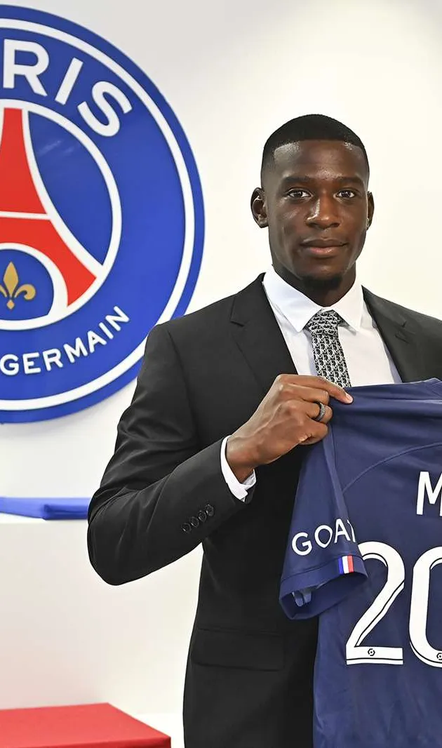 Official: PSG Mukiele - Bóng Đá