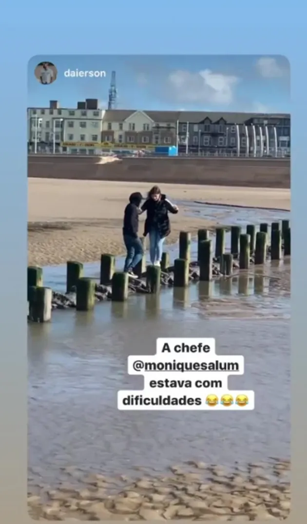 Man Utd star Fred heads out for day at Blackpool Pleasure Beach with wife as coronavirus outbreak takes hold - Bóng Đá