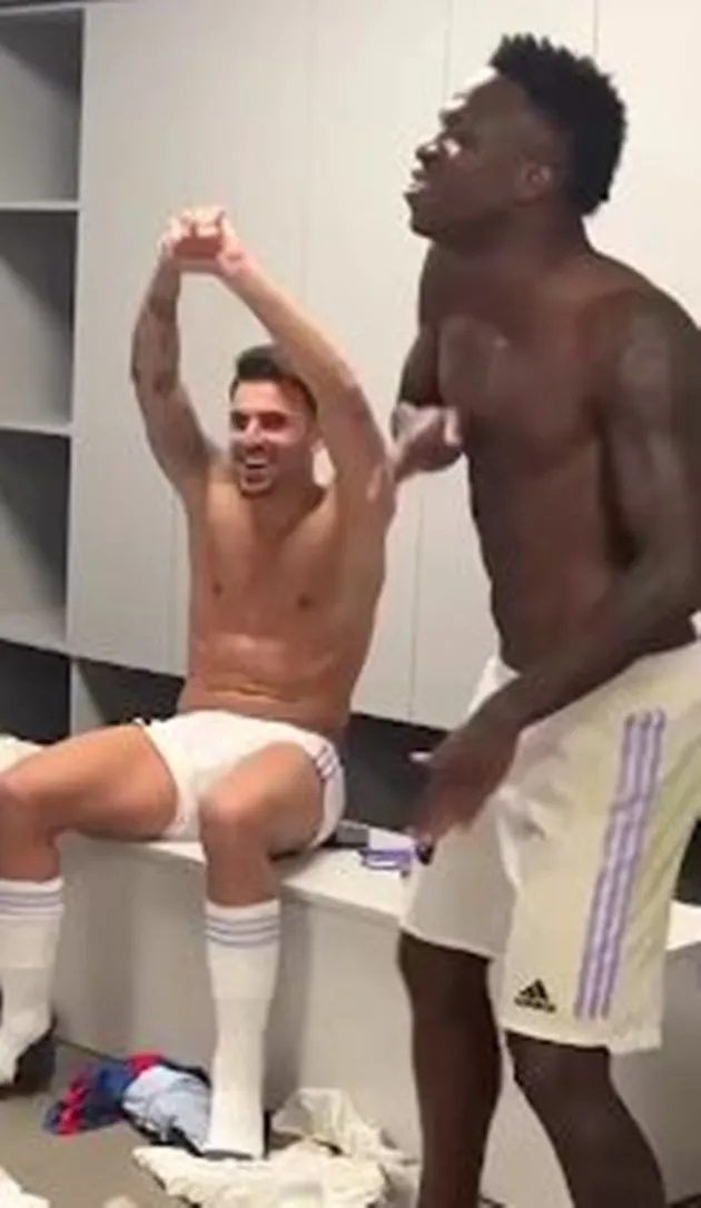 Inside Real Madrid’s incredible dressing room celebrations after Barcelona win as players go wild after earning day off - Bóng Đá