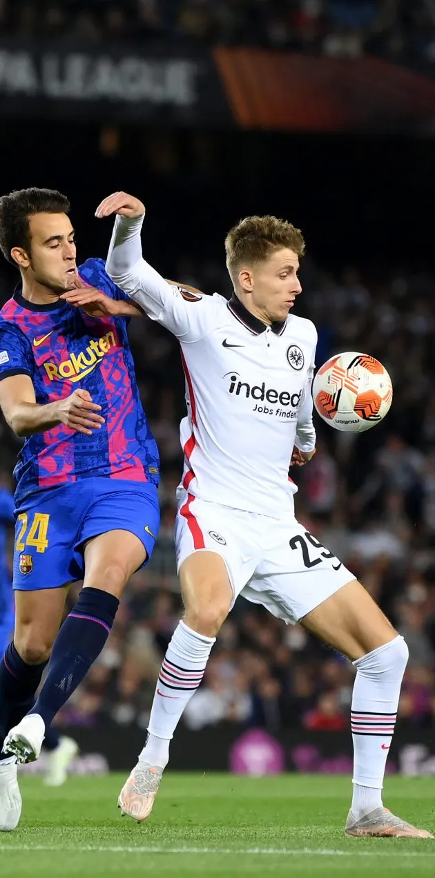 Eric Garcia reacts after Barcelona crash out of Europa League against Eintracht Frankfurt - Bóng Đá