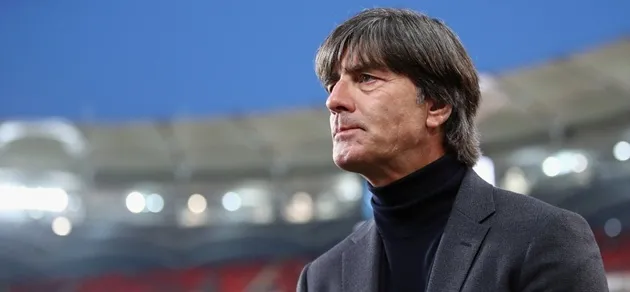 HLV Joachim Low yêu cầu CĐV Đức buông tha Gundogan và Ozil - Bóng Đá