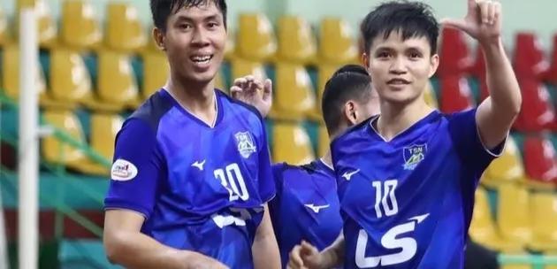 CLB Thái Sơn Nam thắng 5-0 trong trận tranh ngôi đầu - Bóng Đá