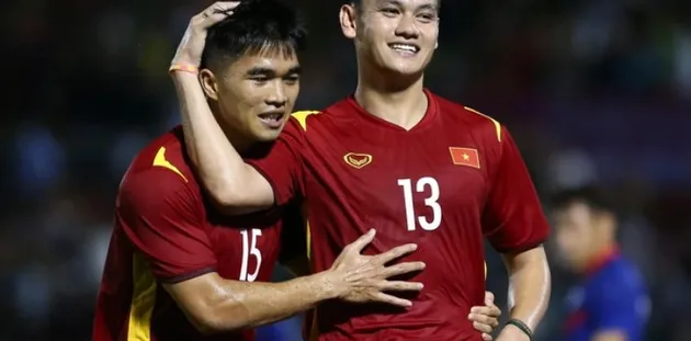 TRỰC TIẾP Việt Nam 3-0 Singapore: Hồ Tấn Tài nổ súng - Bóng Đá