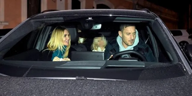 Totti and Ilary Blasi, after 20 years the story is close to the end - Bóng Đá