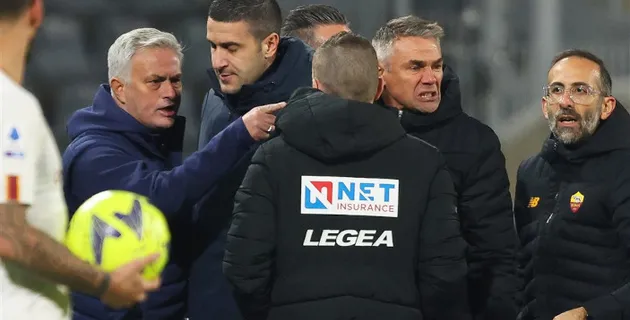 MOURINHO: ‘I COULD TAKE LEGAL ACTION AGAINST FOURTH OFFICIAL’ - Bóng Đá