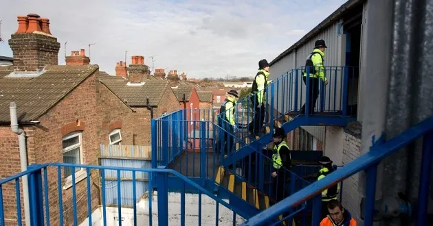 Luton will need a mad £10m three-month dash to get Kenilworth Road stadium - Bóng Đá