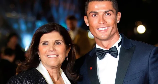 Mẹ Ronaldo: Trước khi qua đời, tôi muốn thấy con trai trở lại Sporting - Bóng Đá