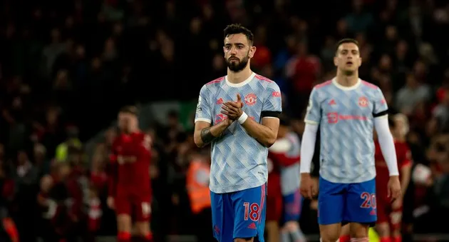 1 cầu thủ thay Maguire chất vấn phòng thay đồ Man Utd - Bóng Đá