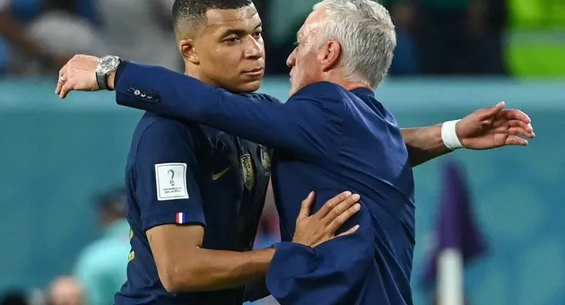 Deschamps: Tôi không muốn làm phiền Mbappe - Bóng Đá