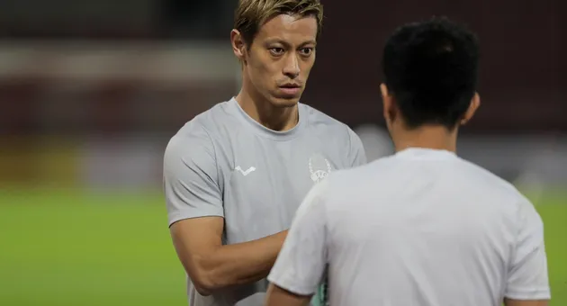 Phản ứng của Keisuke Honda sau khi Campuchia bị loại - Bóng Đá