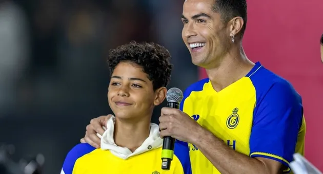 Con trai Ronaldo tới Saudi Arabia chơi bóng - Bóng Đá