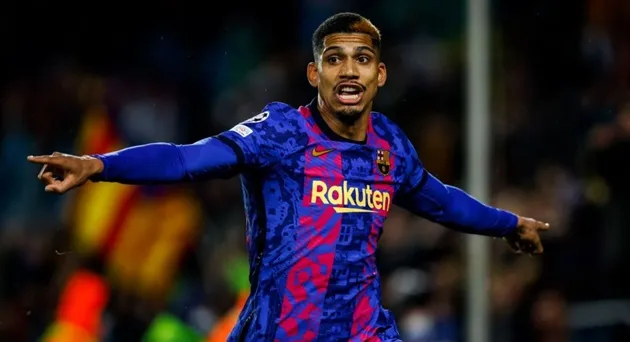 Liverpool ready to agree lucrative personal terms with €40m giant and have called him (Ronald Araujo) - Bóng Đá