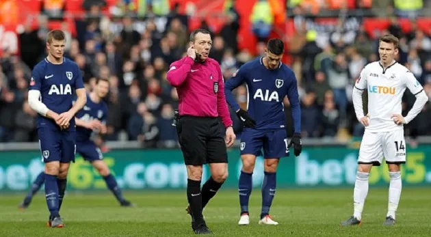 Hung thần Eriksen khiến hậu vệ Swansea có một đêm mất ngủ - Bóng Đá