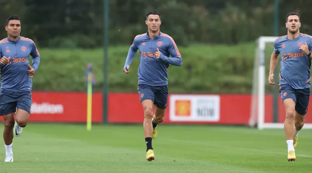 Ronaldo cực căng trên sân tập,  - Bóng Đá