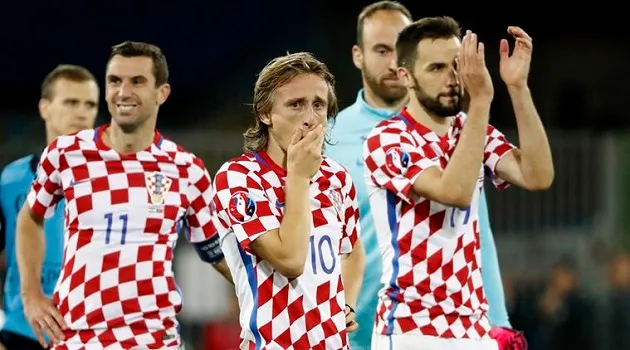 Đừng trách Messi tệ, hãy khen Croatia quá hay! - Bóng Đá