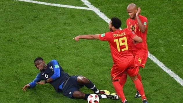 Didier Deschamps và 'sự hi sinh' làm nên lịch sử - Bóng Đá