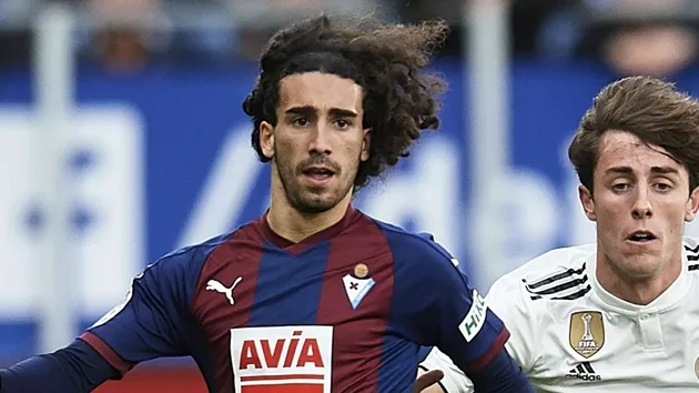 Barca bán Cucurella cho Getafe - Bóng Đá