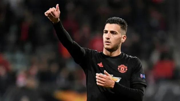 Everton want to buy Dalot for 10m - Bóng Đá