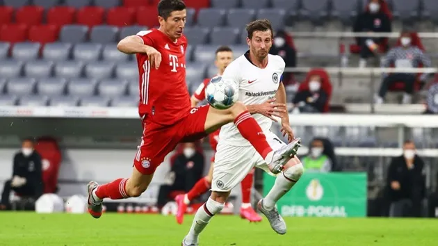 Ảnh sau trận Bayern - Frankfurt - Bóng Đá