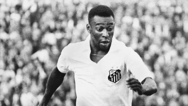 Real Madrid từng lỡ cơ hội ký hợp đồng với Pele - Bóng Đá