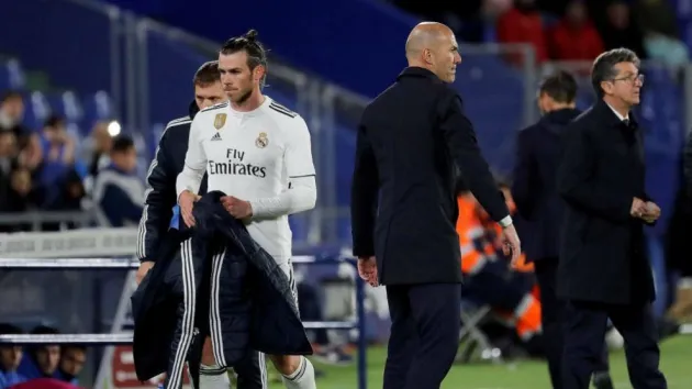 Bán 2 ngôi sao cho Man Utd, Zidane chờ 2 