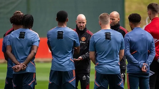 Ten Hag ngạc nhiên với tiền vệ Man Utd - Bóng Đá